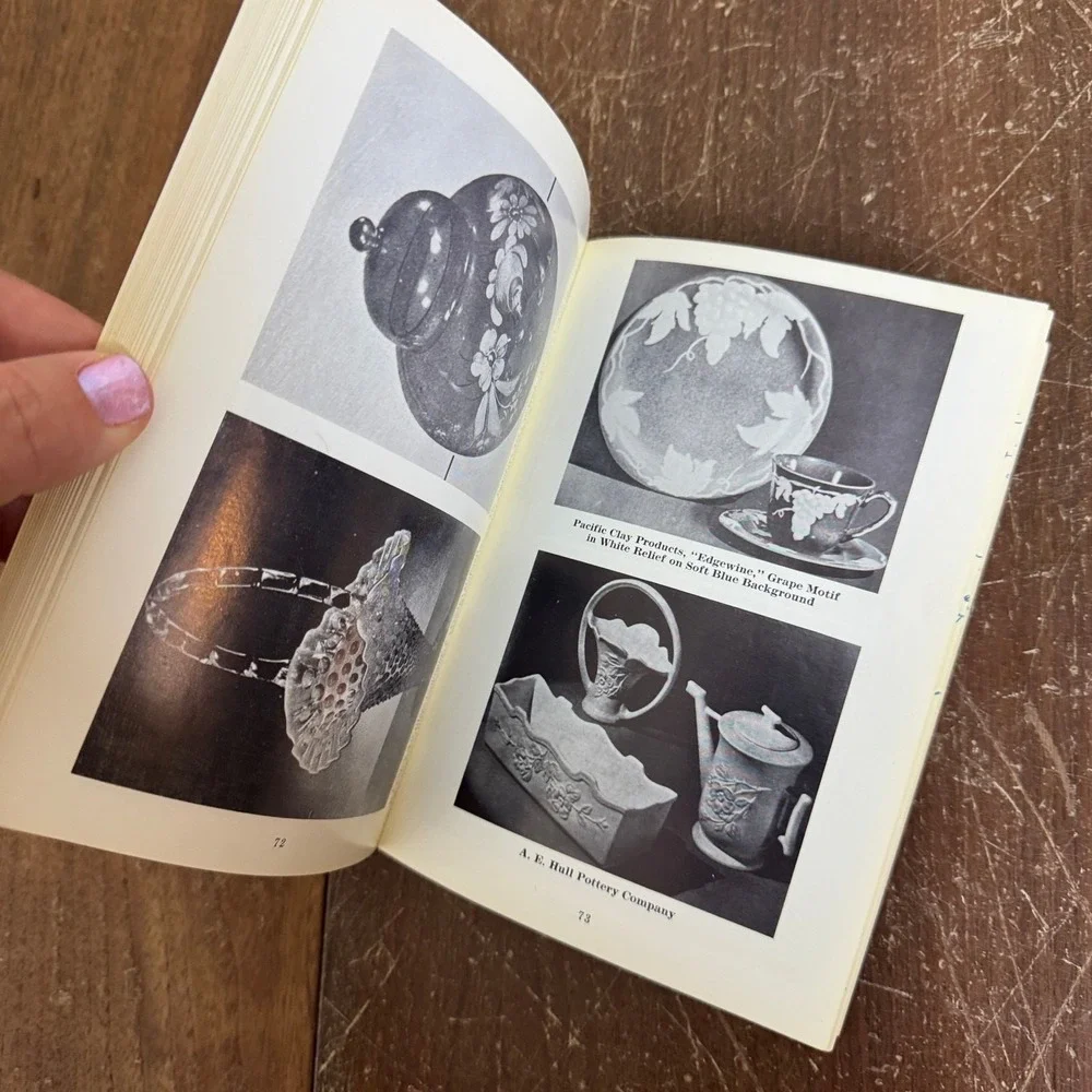 The Forties Revisited 1968 Guide for Glass maker‎ & pattern identification Book